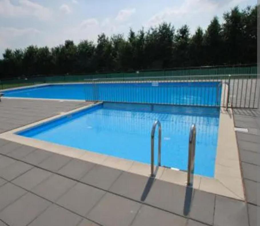 Villa Newly Renovated Luxurious / Hottub / Sauna / 7 Bedrooms *