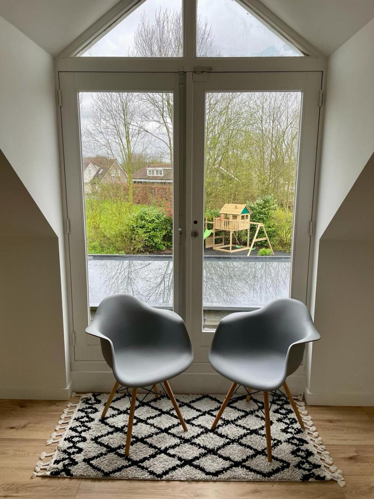 Newly Renovated Luxurious / Hottub / Sauna / 7 Bedrooms *