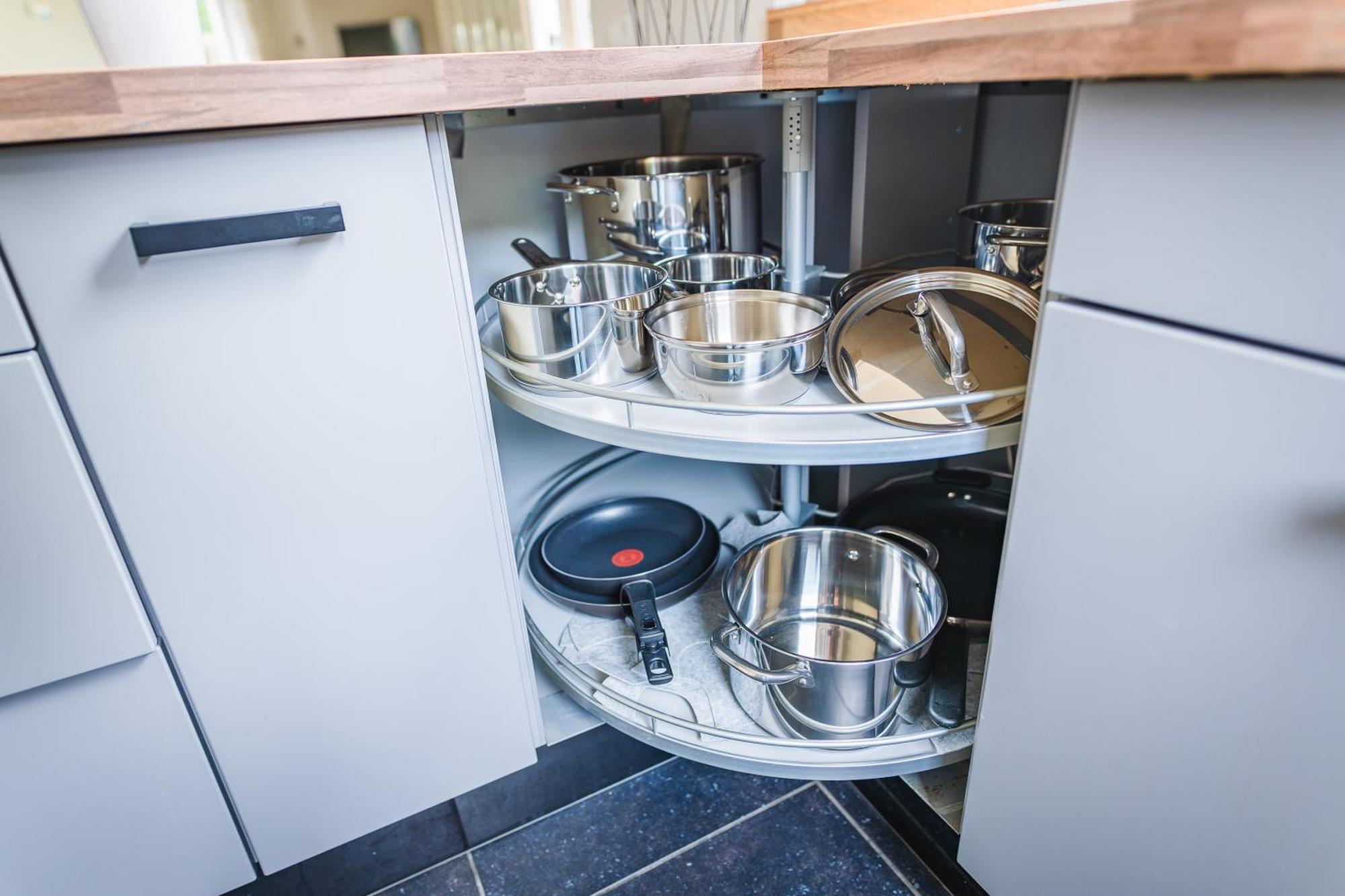 Newly Renovated Luxurious / Hottub / Sauna / 7 Bedrooms * Zeewolde