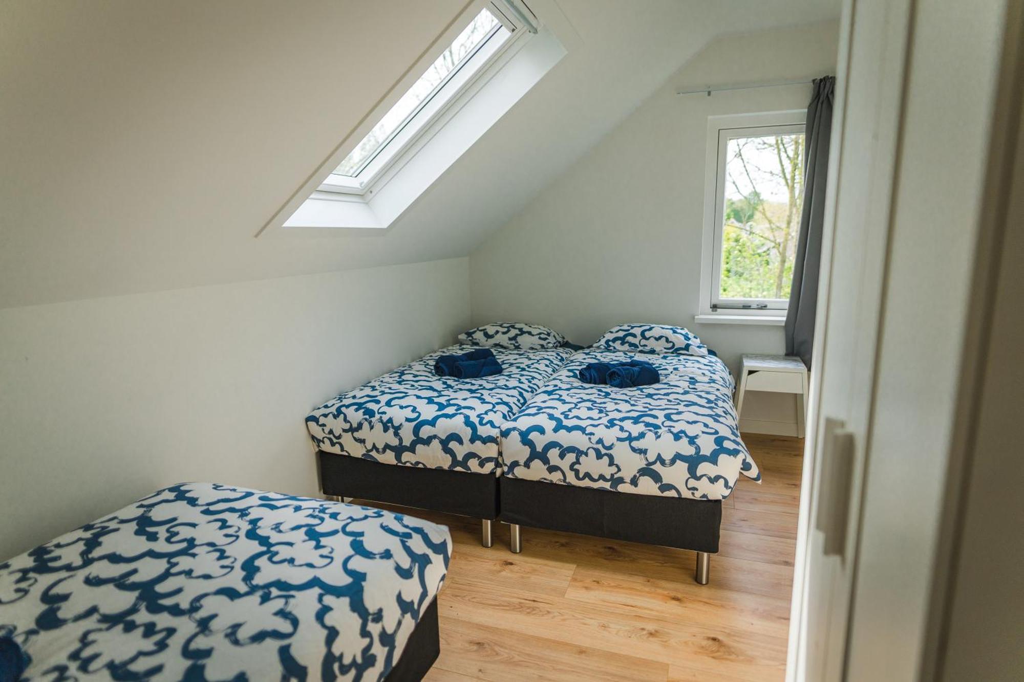 Newly Renovated Luxurious / Hottub / Sauna / 7 Bedrooms